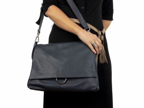 PUNTOTRES Überschlagtasche.