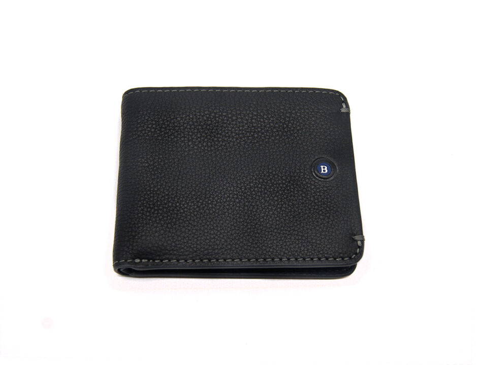 Cartera de piel combinada.