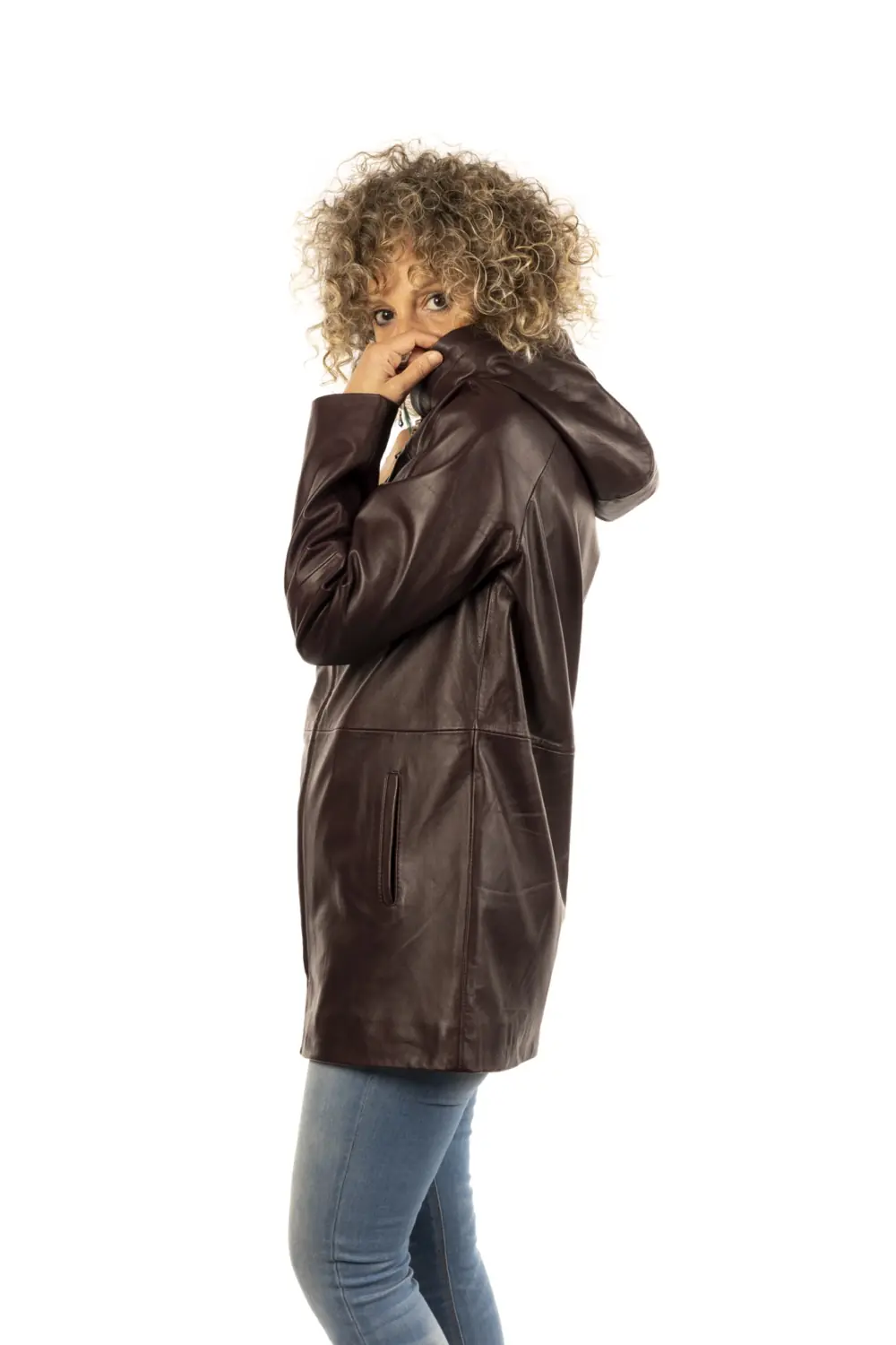 Levita suelta con capucha KIM