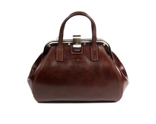 Bolso de boquilla en piel.