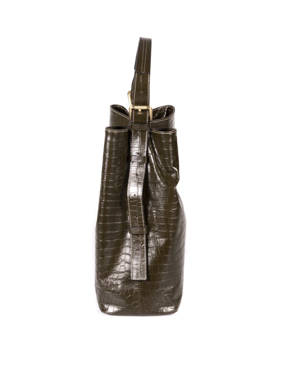 Bolso de piel con asa extensible