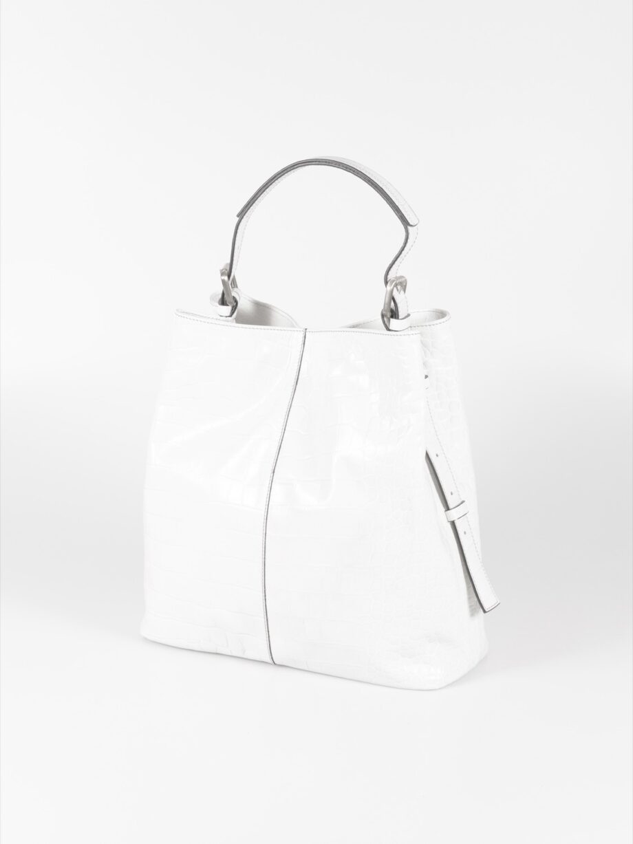 Bolso de piel con asa extensible