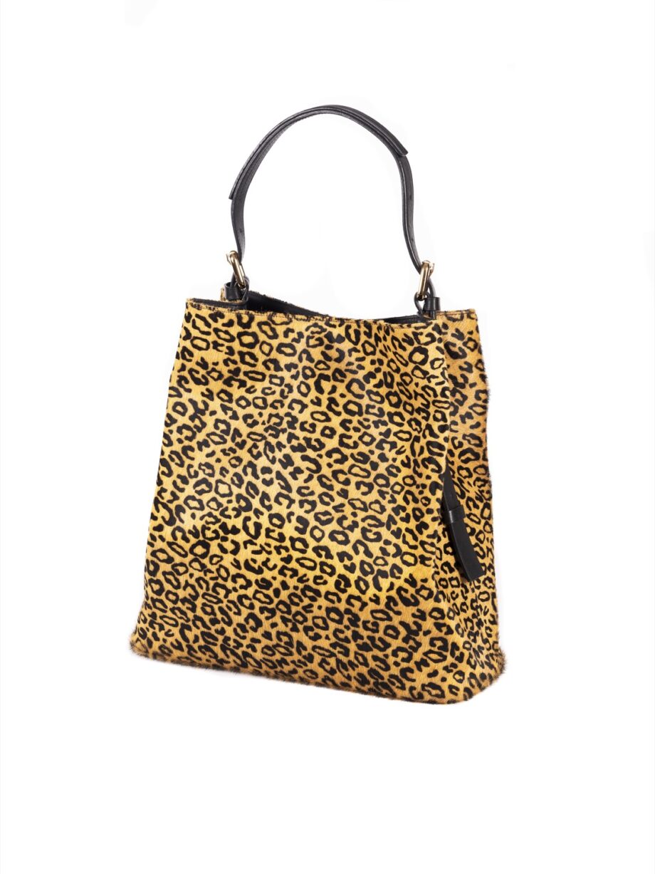 Bolso de piel con asa extensible