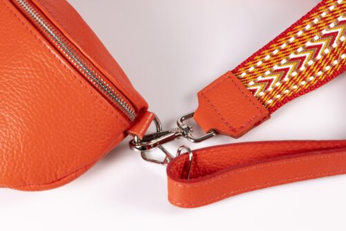 Bolso / riñonera de piel. - Imagen 5