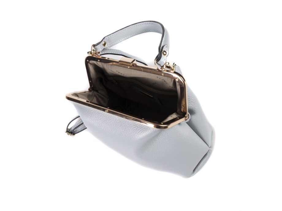 Bolso de piel.