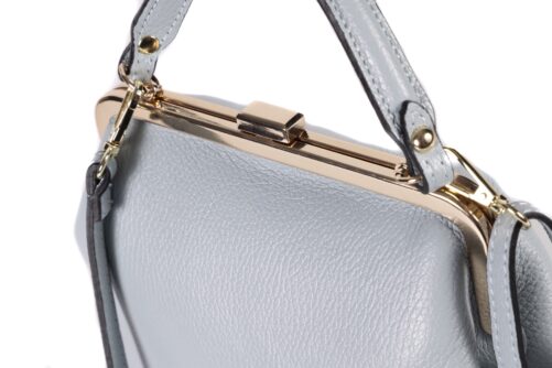 Bolso de piel. - Imagen 2