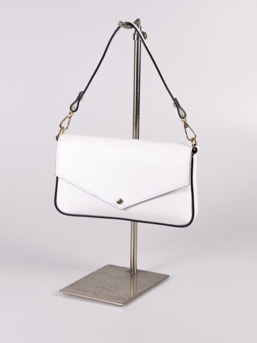 Bolso de piel. - Imagen 3