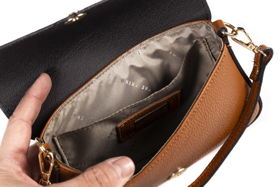 Bolso de piel.