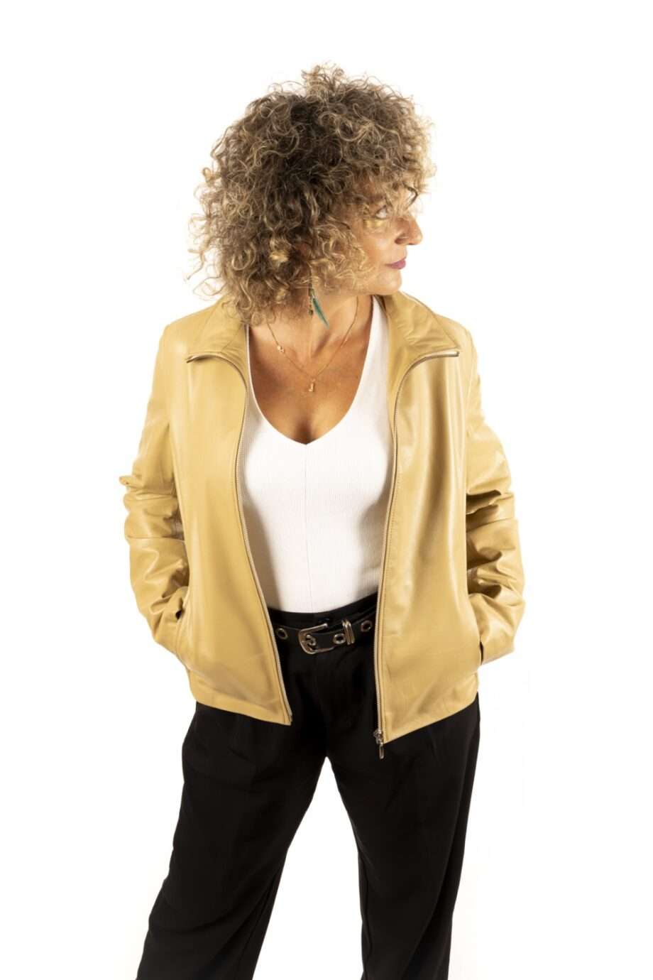 CHAQUETA DE PIEL OLA