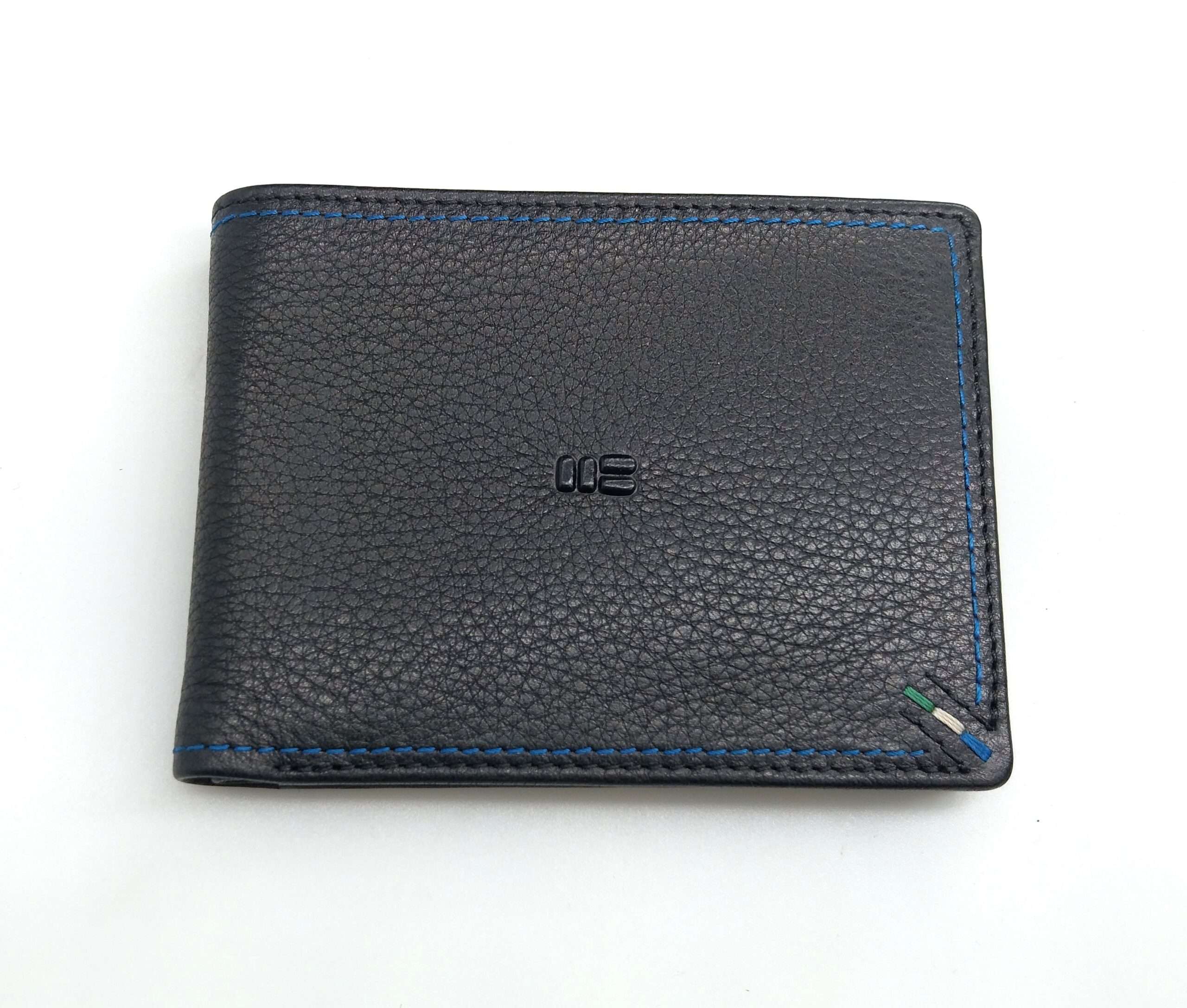 Billetera de piel vacuna para hombre con detalles azules