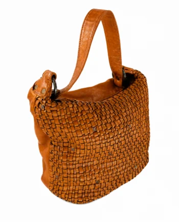 Bolso trenzado de piel vacuna hecho a mano con bandolera